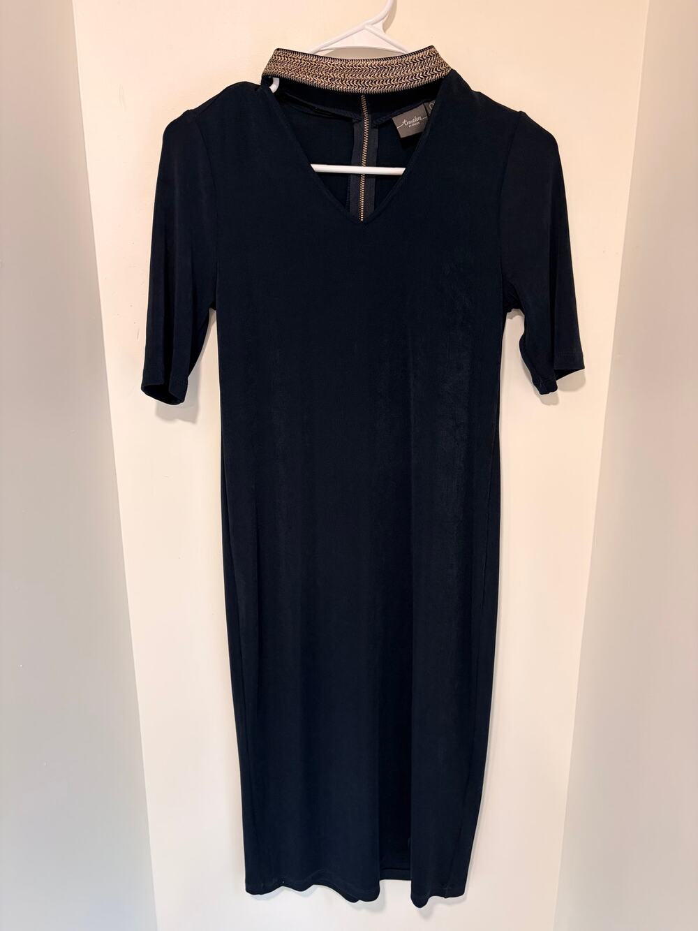 Chico's Travelers Navy Blue Gold Trim Sheath Dress Short Sleeve Size 00/ Size 2